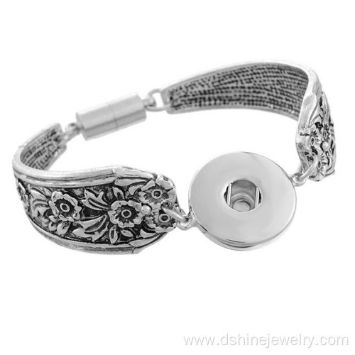 Ancient Silver Plated Carved Flower Noosa Snap Bracelet